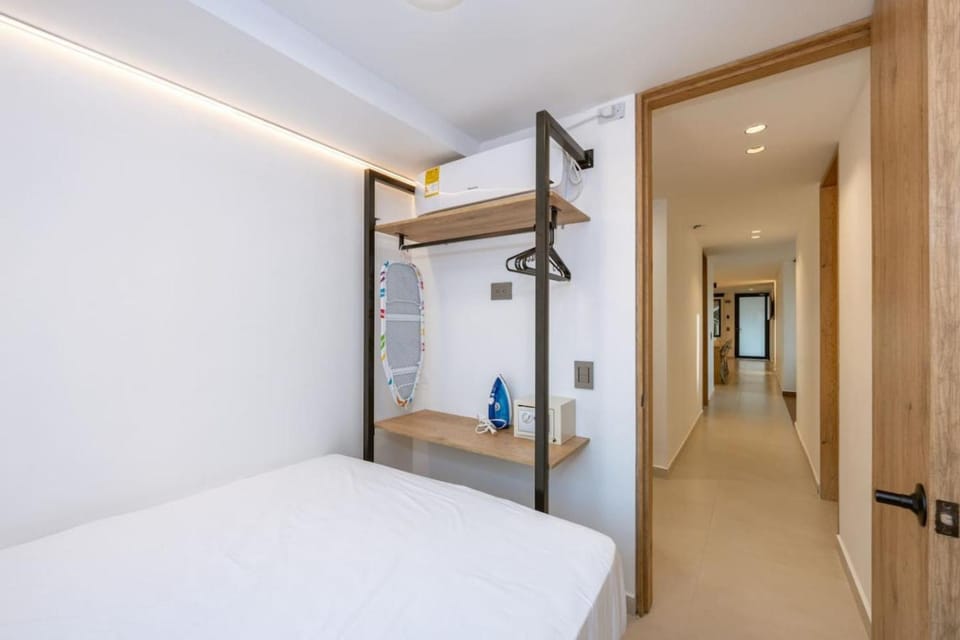 M501 Poblado Apt close to lleras park jacuzzi AC Apartment in Medellin