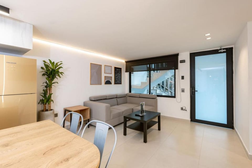 M501 Poblado Apt close to lleras park jacuzzi AC Apartment in Medellin