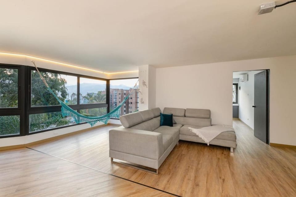 B1 Apt de 3 Alcobas en Poblado Provenza con Aire Apartment in Medellin