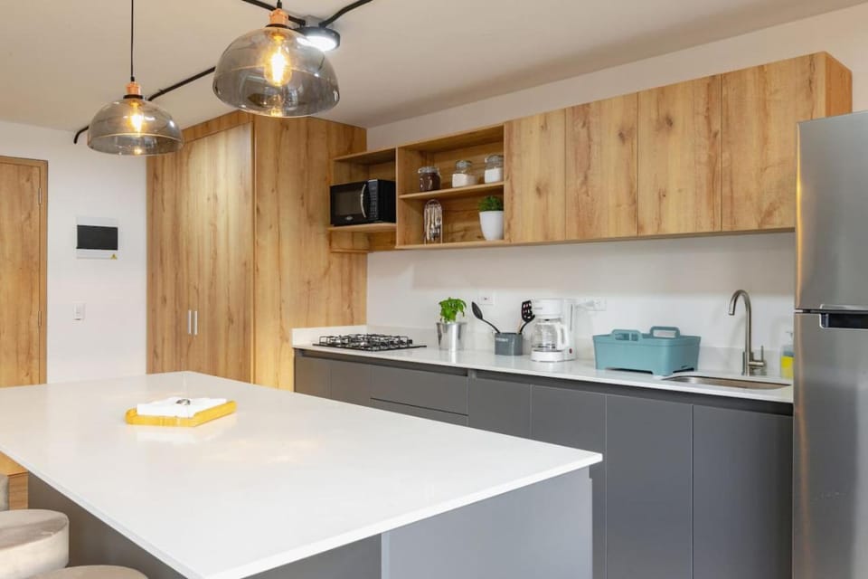 B1 Apt de 3 Alcobas en Poblado Provenza con Aire Apartment in Medellin