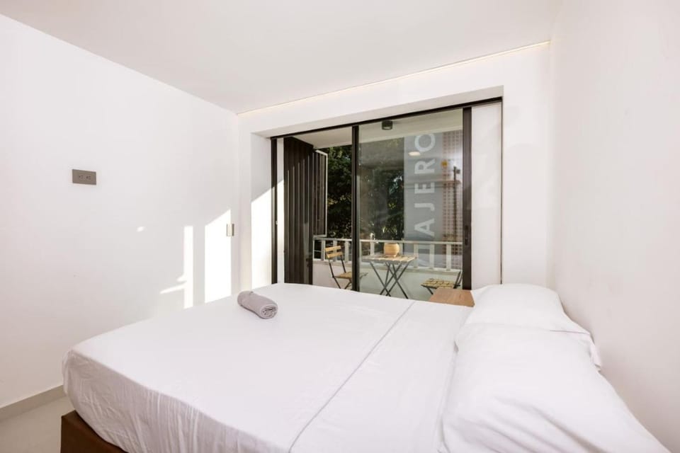 M54 Poblado 10BR 2 Apts with 2 Jacuzzis and AC Apartment in Medellin