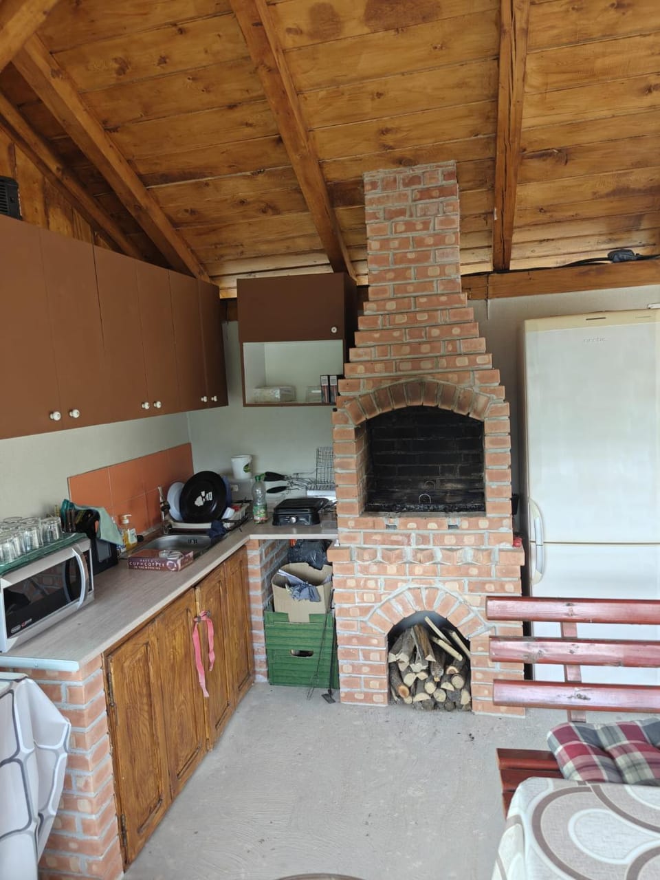 BBQ facilities, BBQ facilities, Kitchen or kitchenette, stove