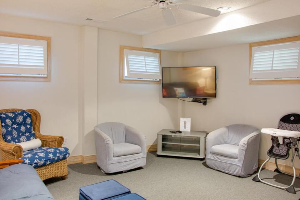 Ellington Cottage By The Sea House in Nags Head