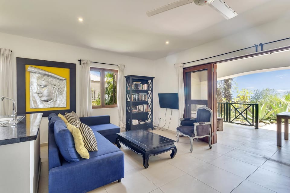 Balcony/Terrace, Living room, Seating area, Sea view, fireplace