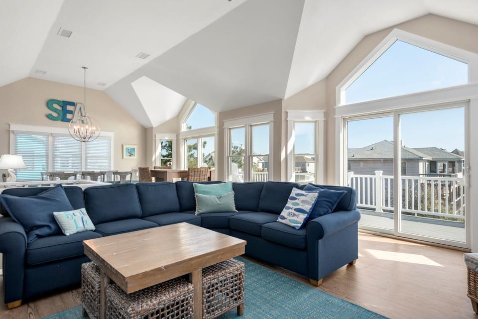 Fish Tank House in Corolla