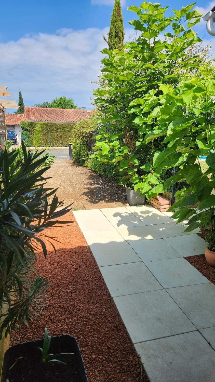 Maison Cosy Avec Piscine House in Bergerac