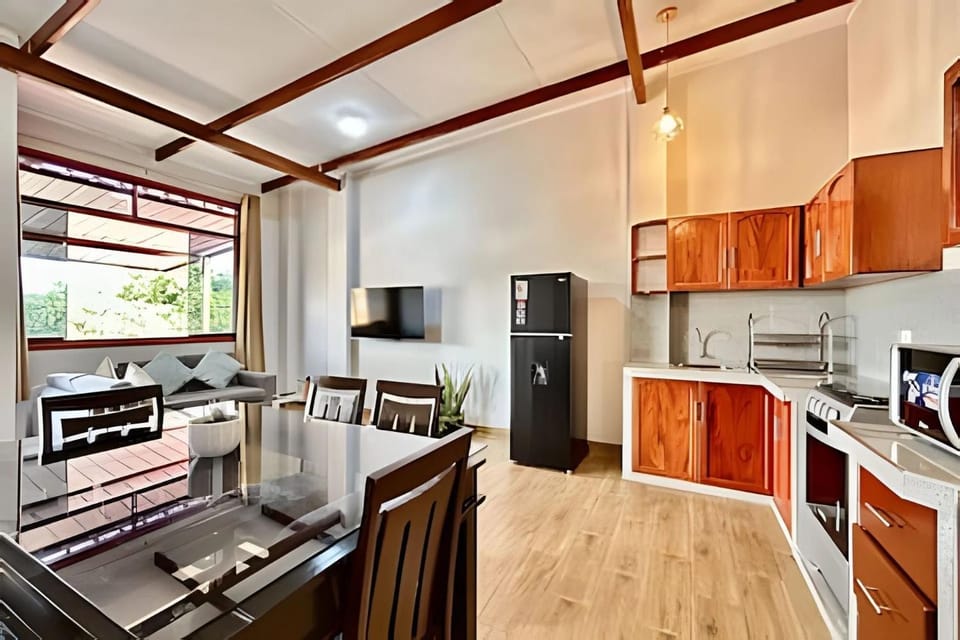 Dining area, On site