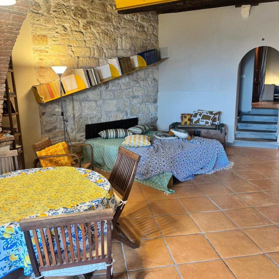 Living room, Photo of the whole room, Dining area