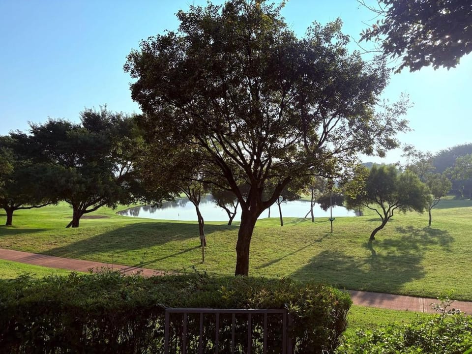 Golfcourse, Lake view