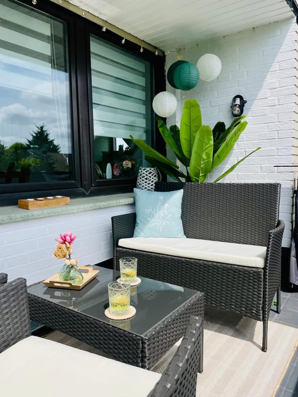 View (from property/room), Balcony/Terrace, Seating area