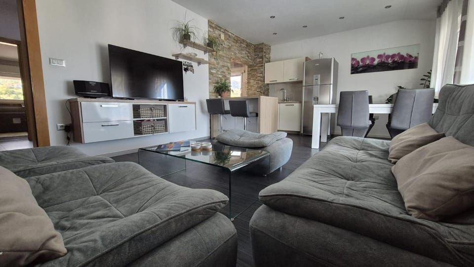 Kaštela Karlovo Apartment in Šibenik-Knin County, Croatia