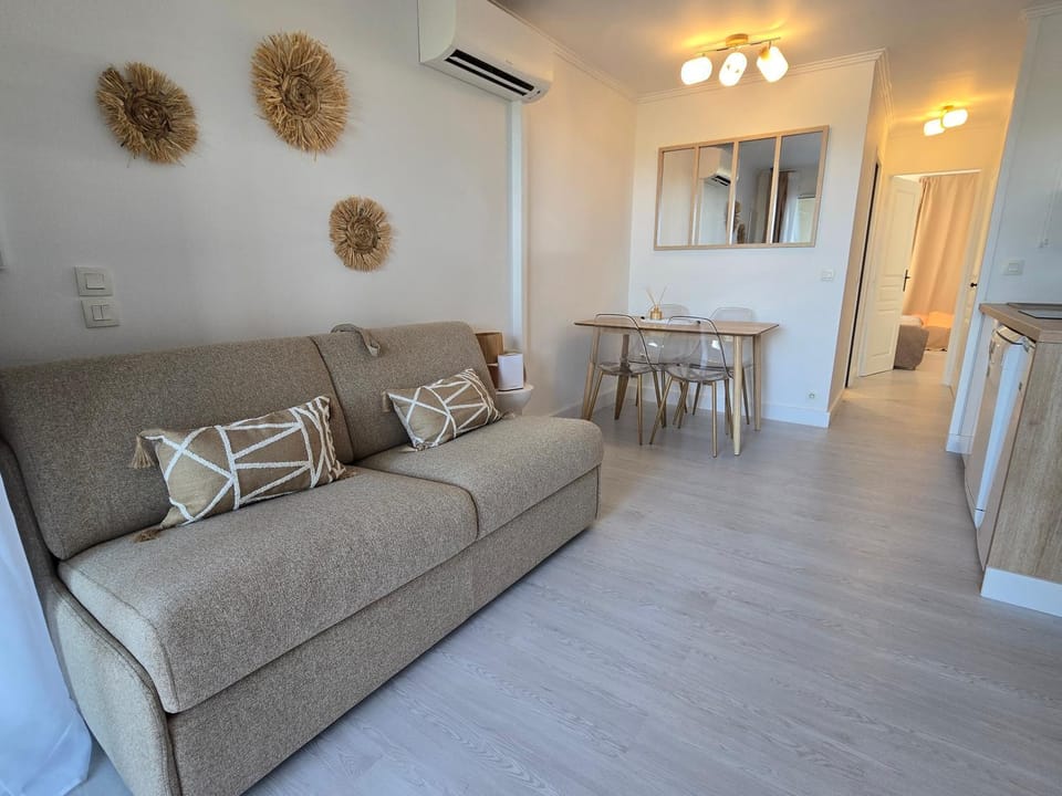 Kitchen or kitchenette, Living room, Dining area, stove, air conditioner