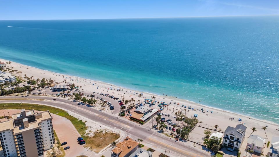 Neighbourhood, Bird's eye view, Beach, Location