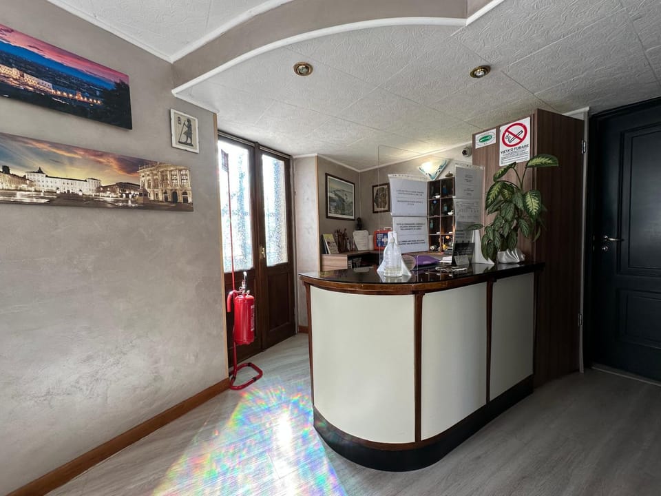 Day, Lobby or reception