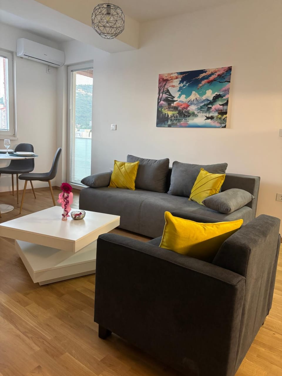Living room, Seating area