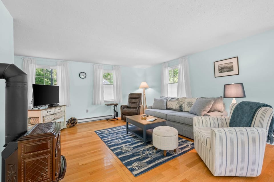 Dog-Friendly Eastham Retreat, Minutes to Shore House in Eastham
