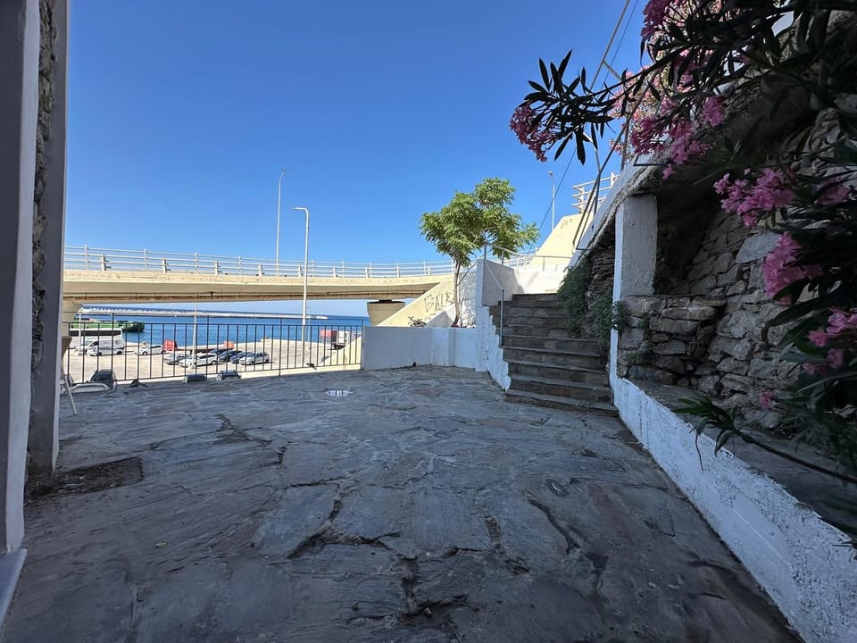 Natural landscape, Garden, Balcony/Terrace, Sea view