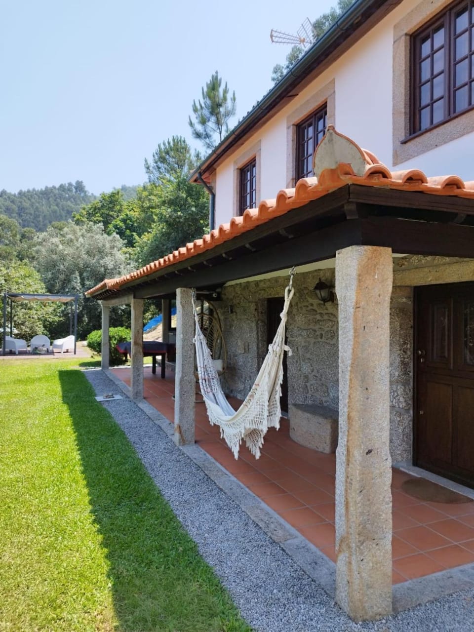 Property building, Patio, Natural landscape, Garden, Garden view, Mountain view