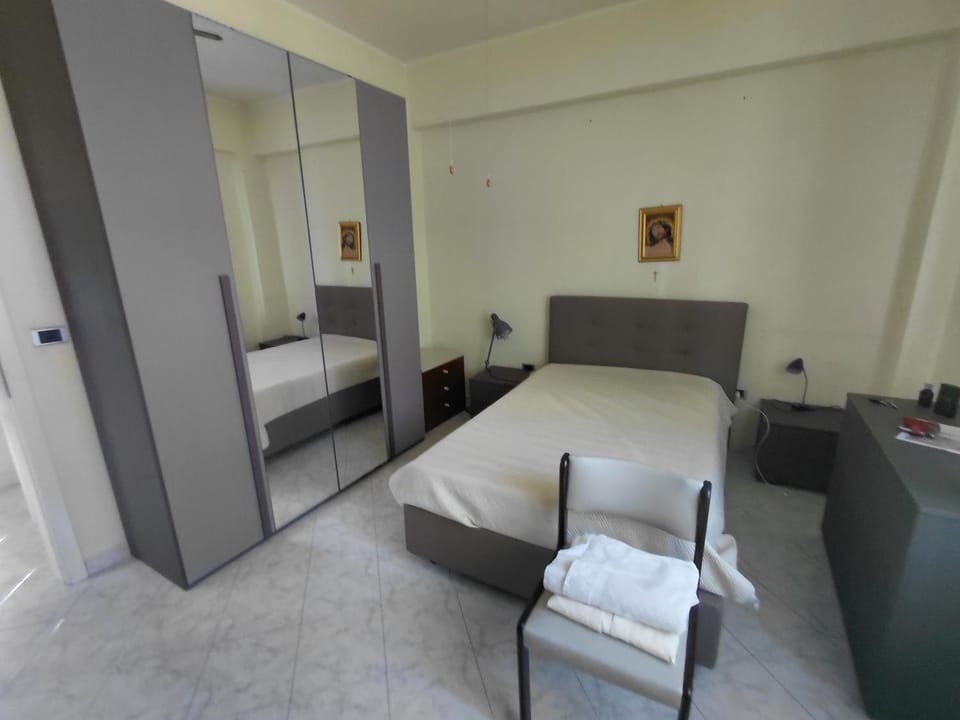Bed, Seating area, Bedroom, wardrobe
