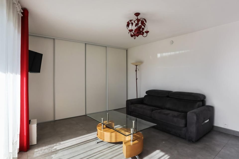Studio Bella Vita - Welkeys Apartment in Antibes