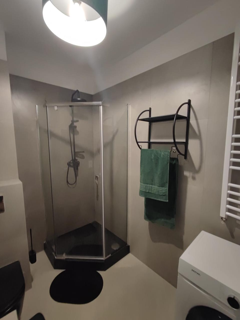 Shower, Bathroom, towels