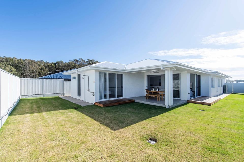 Eden - Oceanstays House in Yamba