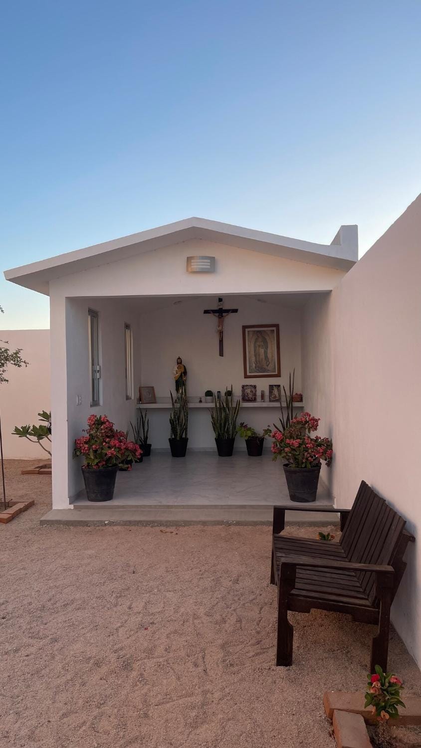 Place of worship, Garden, Garden view