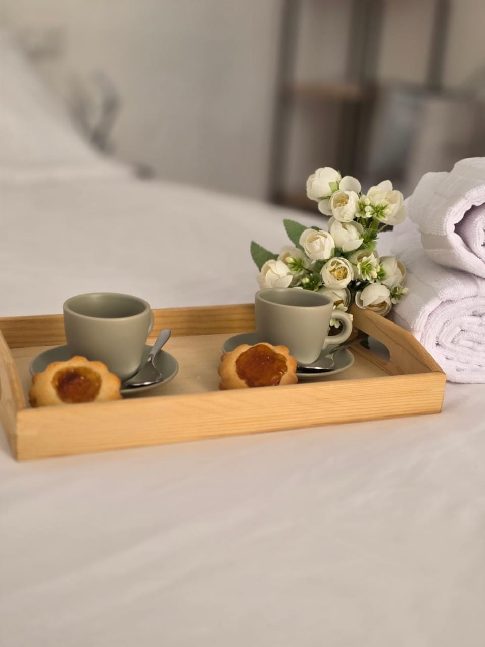 Bed, Coffee/tea facilities, Food and drinks, Photo of the whole room, Bedroom, Food