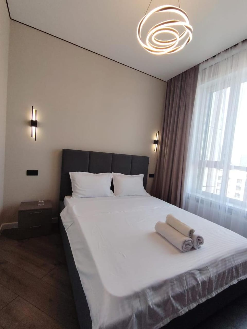 Bed, Photo of the whole room, Bedroom, towels