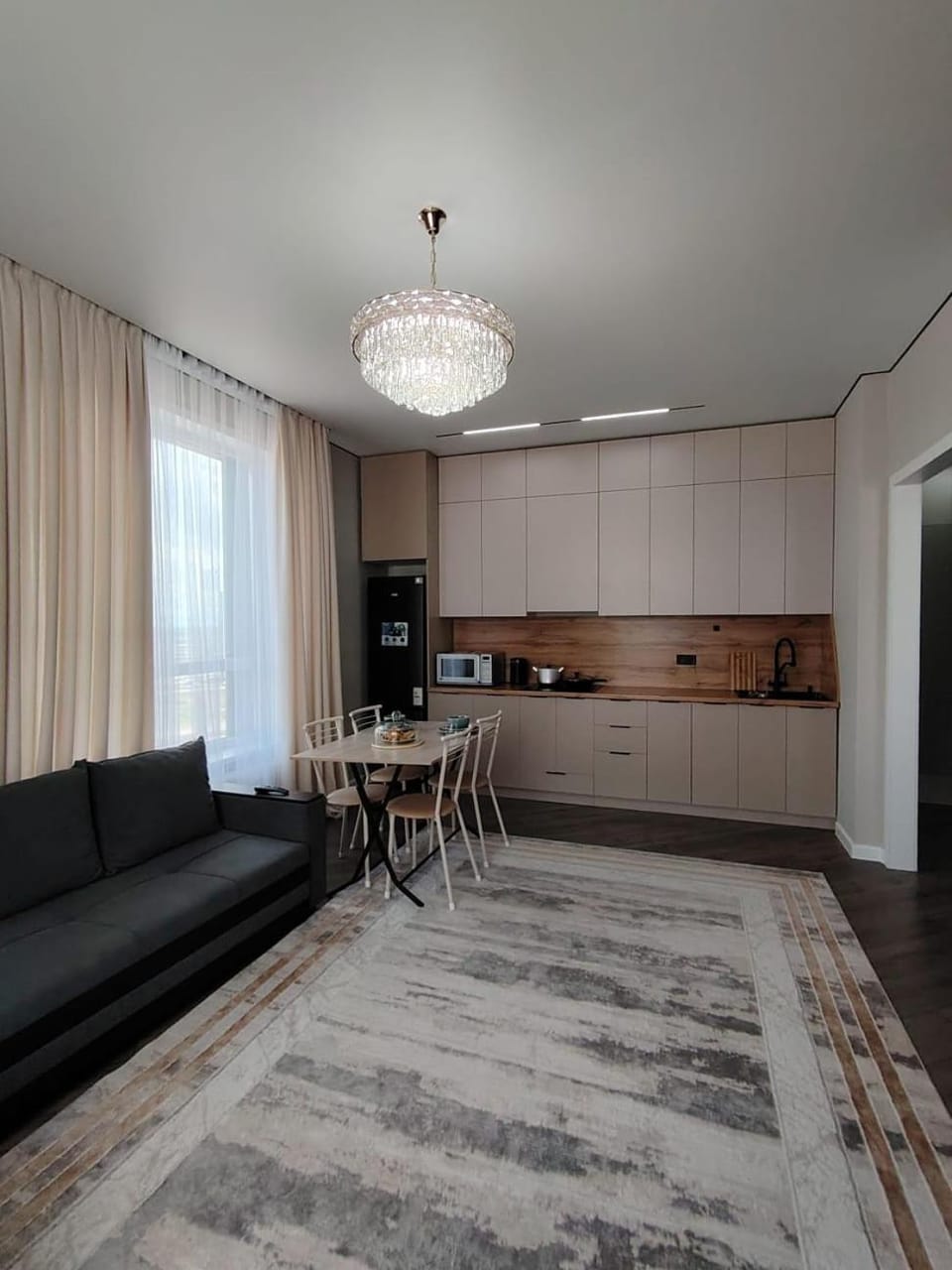 Kitchen or kitchenette, Living room, Seating area, Dining area, stove