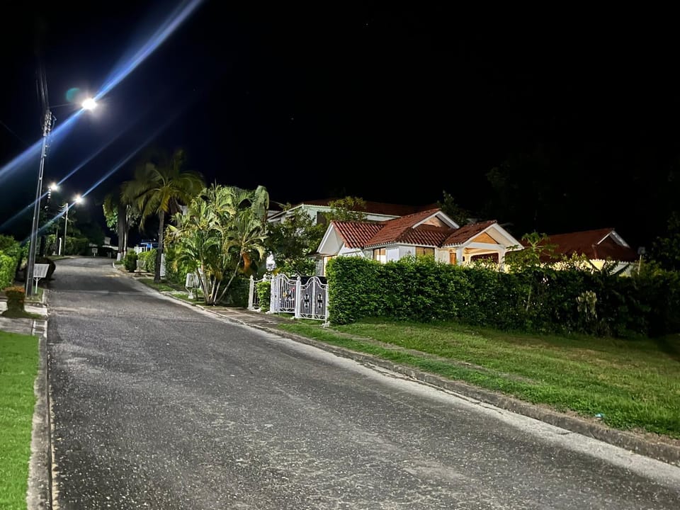 Casa de descanso Condominio la Estancia- piscina privada House in Melgar