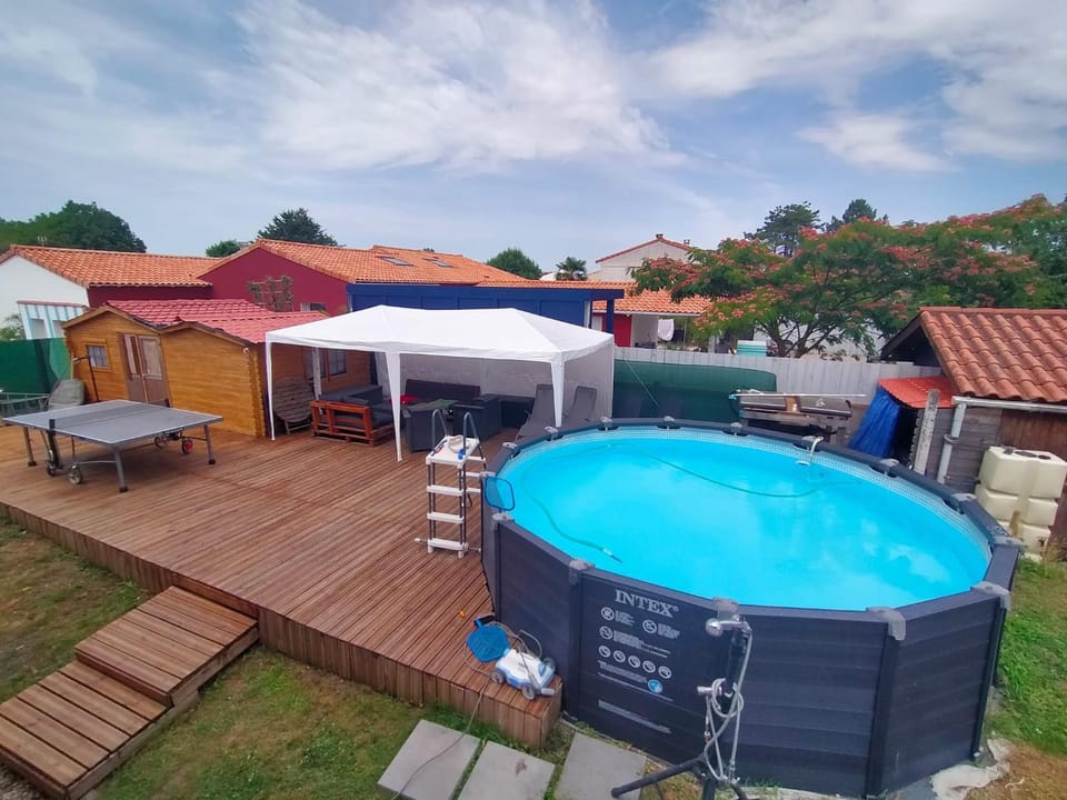 Patio, Pool view, Swimming pool