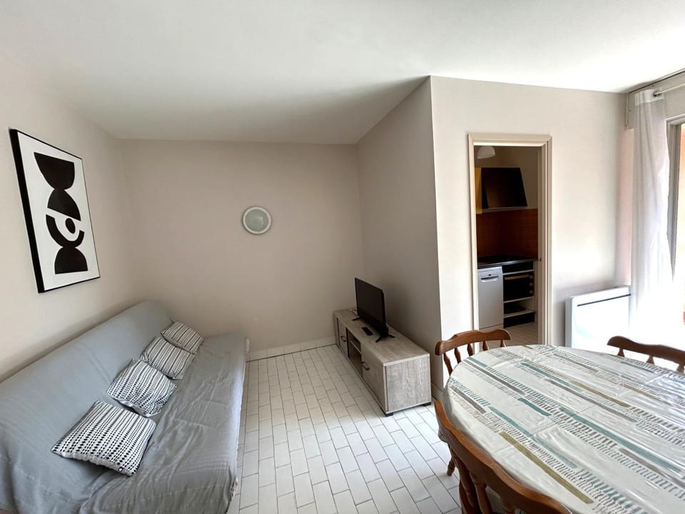 Appartement 4 pers proche plage avec parking - FR-1-837-38 Apartment in Argeles-sur-Mer
