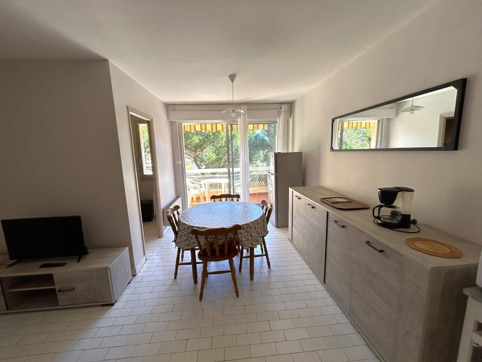 Appartement 4 pers proche plage avec parking - FR-1-837-38 Apartment in Argeles-sur-Mer