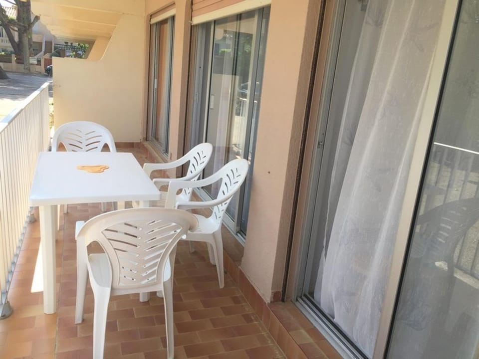Appartement 4 Personnes, Proche Plage avec Parking - FR-1-837-39 Apartment in Argeles-sur-Mer