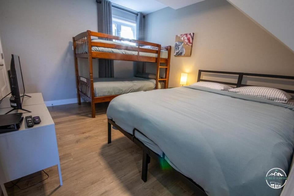 Bed, Bedroom, bunk bed