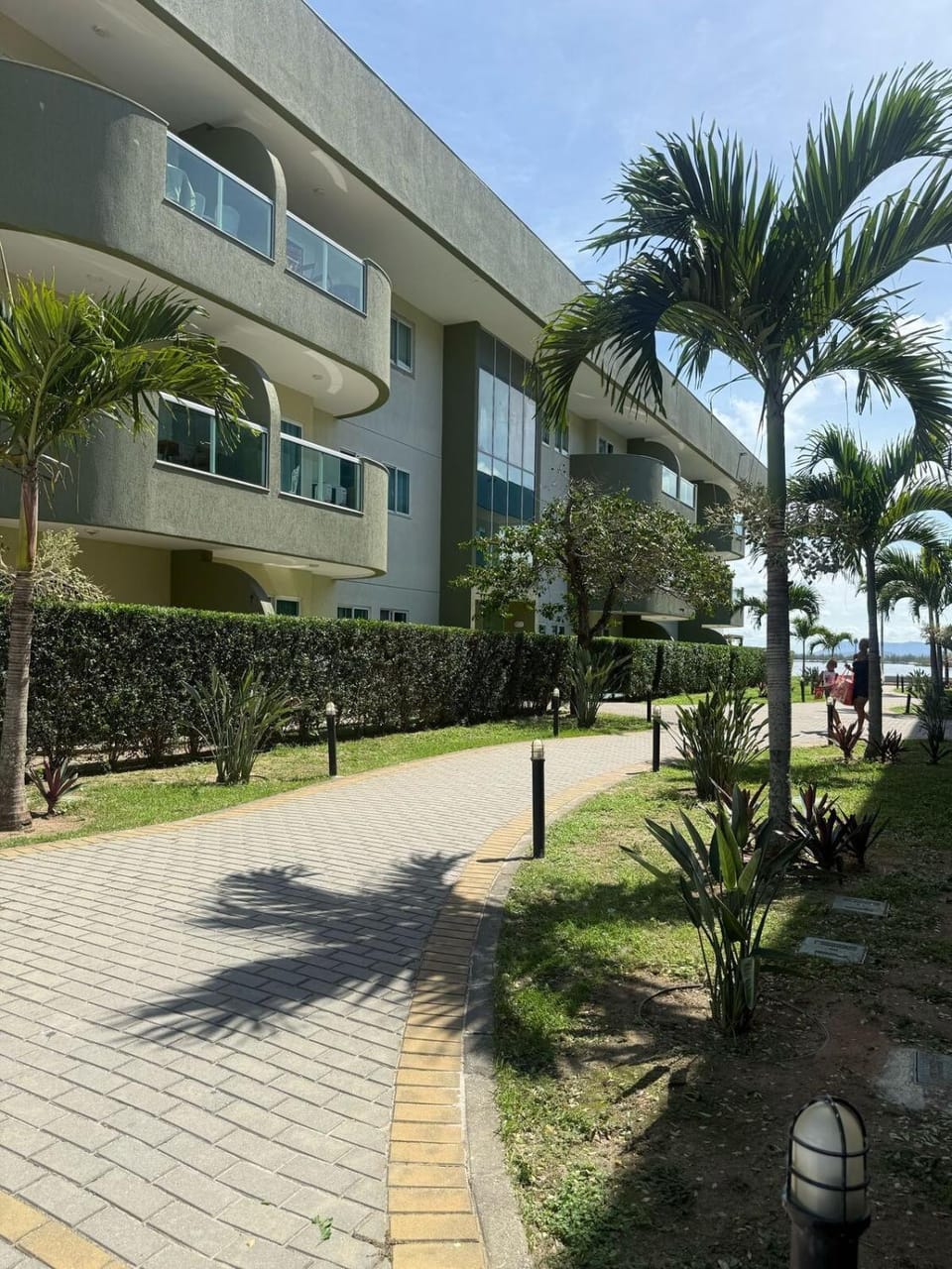 Property building, Day, Natural landscape, Garden, Garden view
