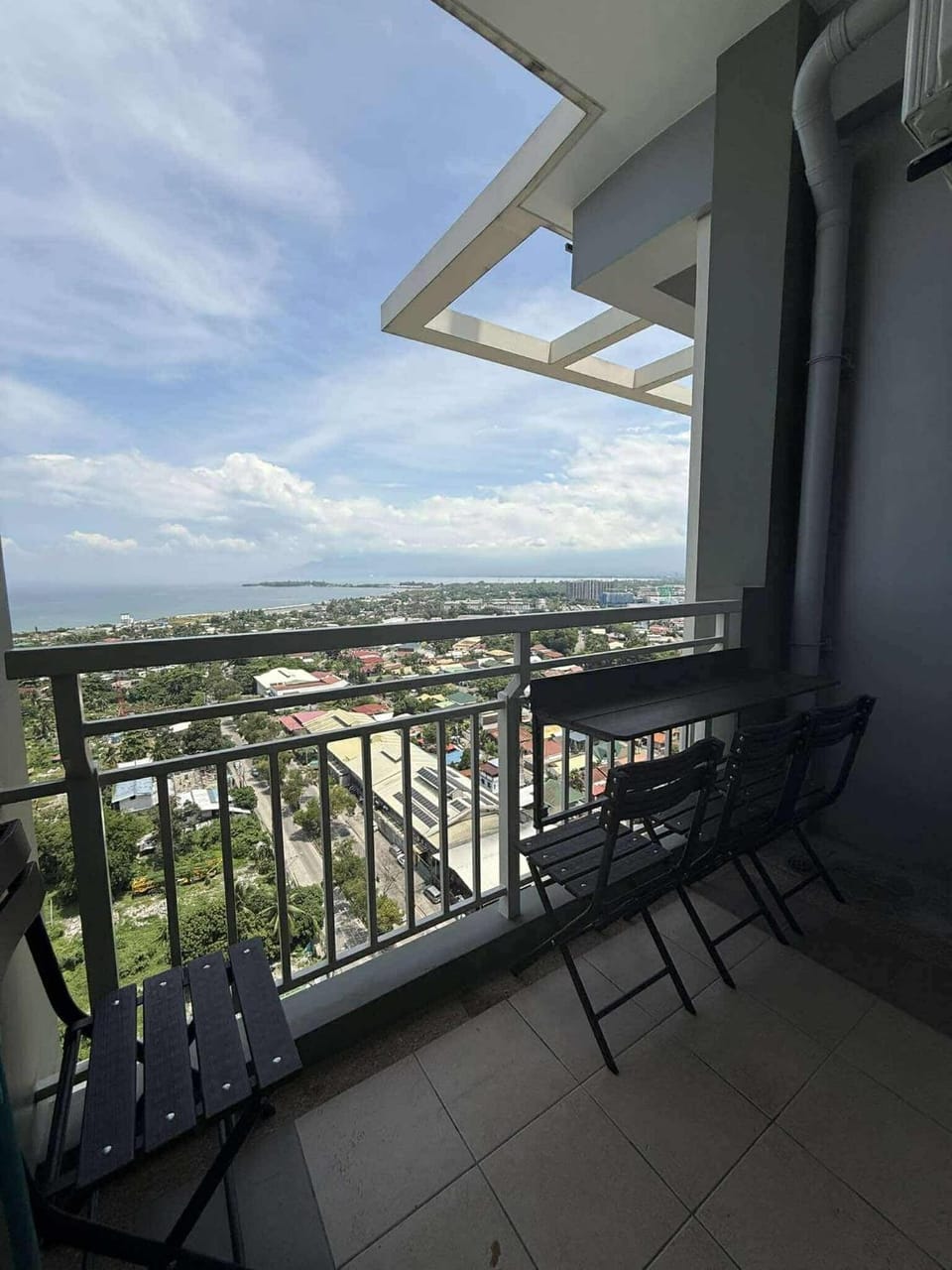 Maurin Penthouse- Loft Bed Design PH12 Apartment in Davao City