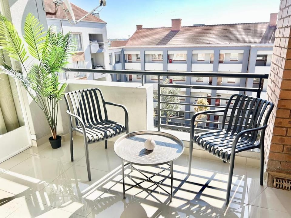 Patio, View (from property/room), Balcony/Terrace