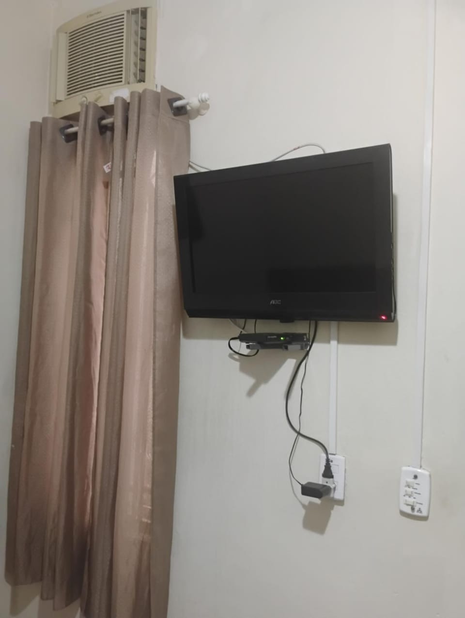 Quarto Casal próximo a Basílica Apartment hotel in State of São Paulo