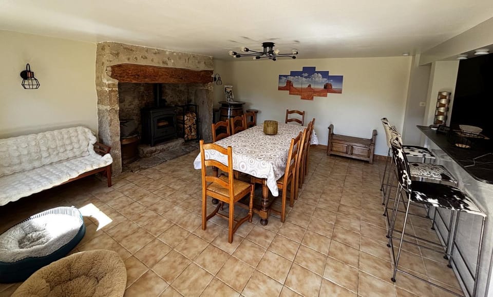 Lounge or bar, Meals, fireplace