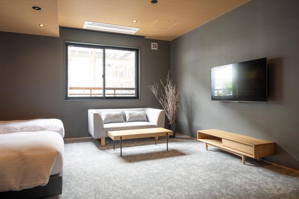 Living room, Photo of the whole room