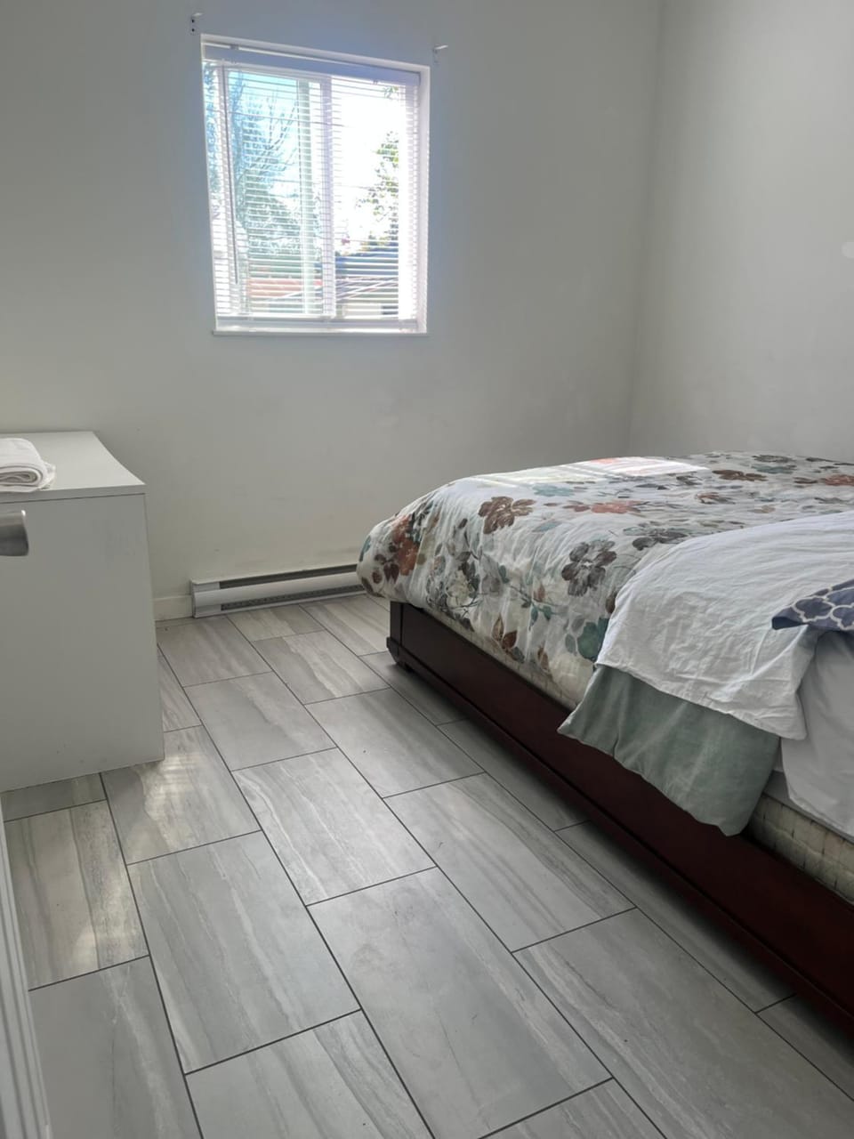 three bedroom two bathroom garden suite House in Victoria
