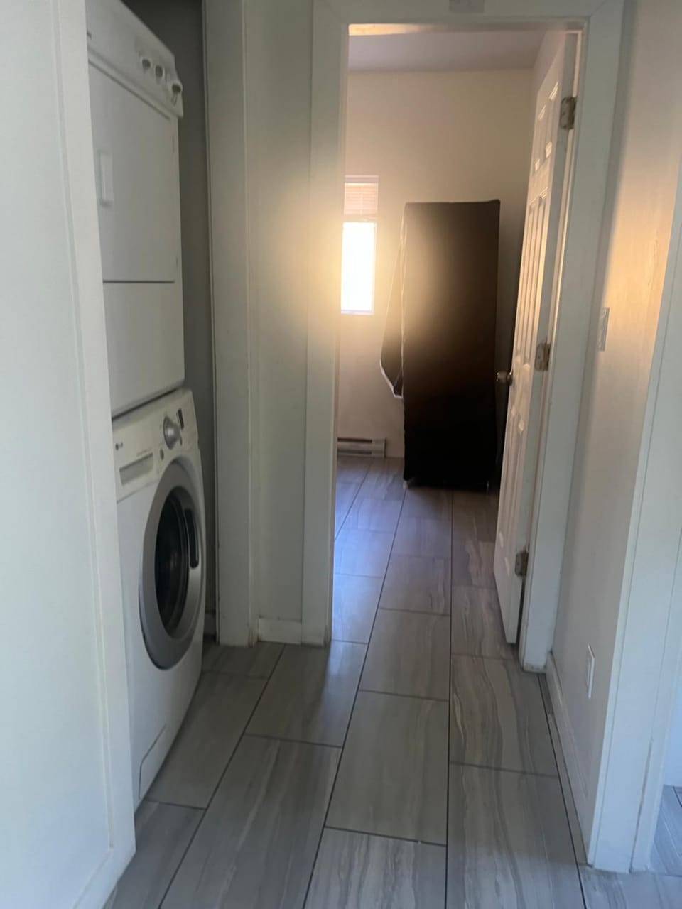 three bedroom near uvic House in Victoria