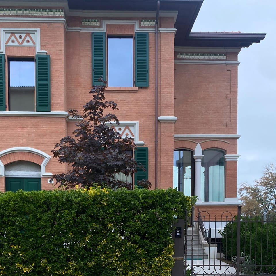 Property building, Day, Garden, Garden view