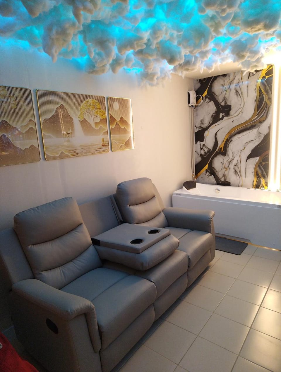 Cyvee Staycation Apartment hotel in Manila City