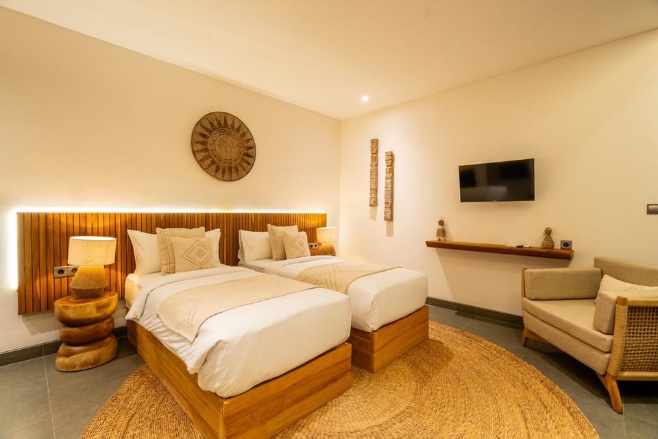 Bed, TV and multimedia, Bedroom, air conditioner