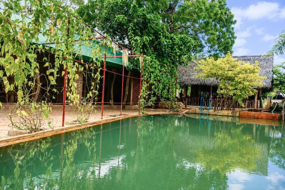 Property building, Swimming pool