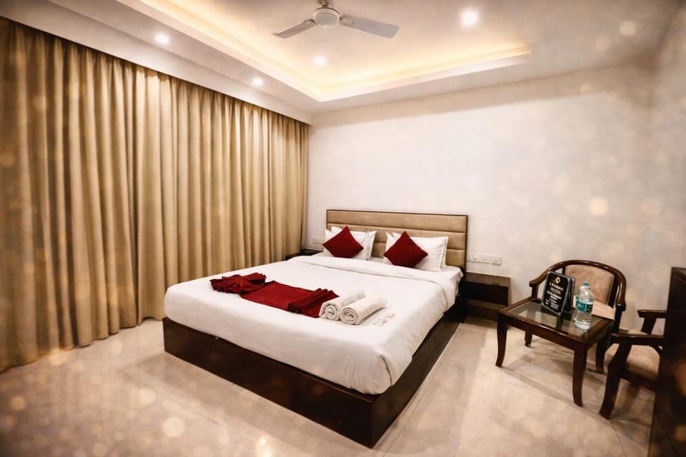 Bed, Photo of the whole room, Bedroom