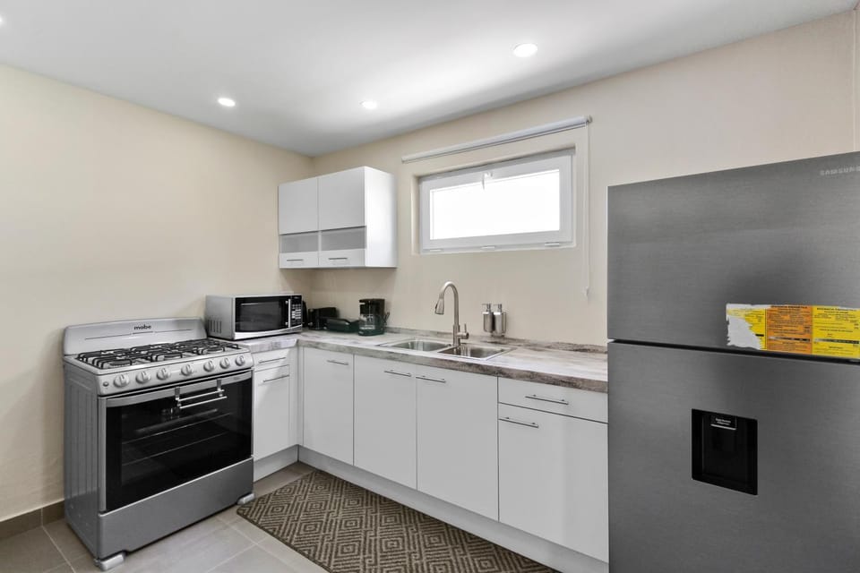 Kitchen or kitchenette, dishwasher, minibar, oven, pet friendly, stove, toaster